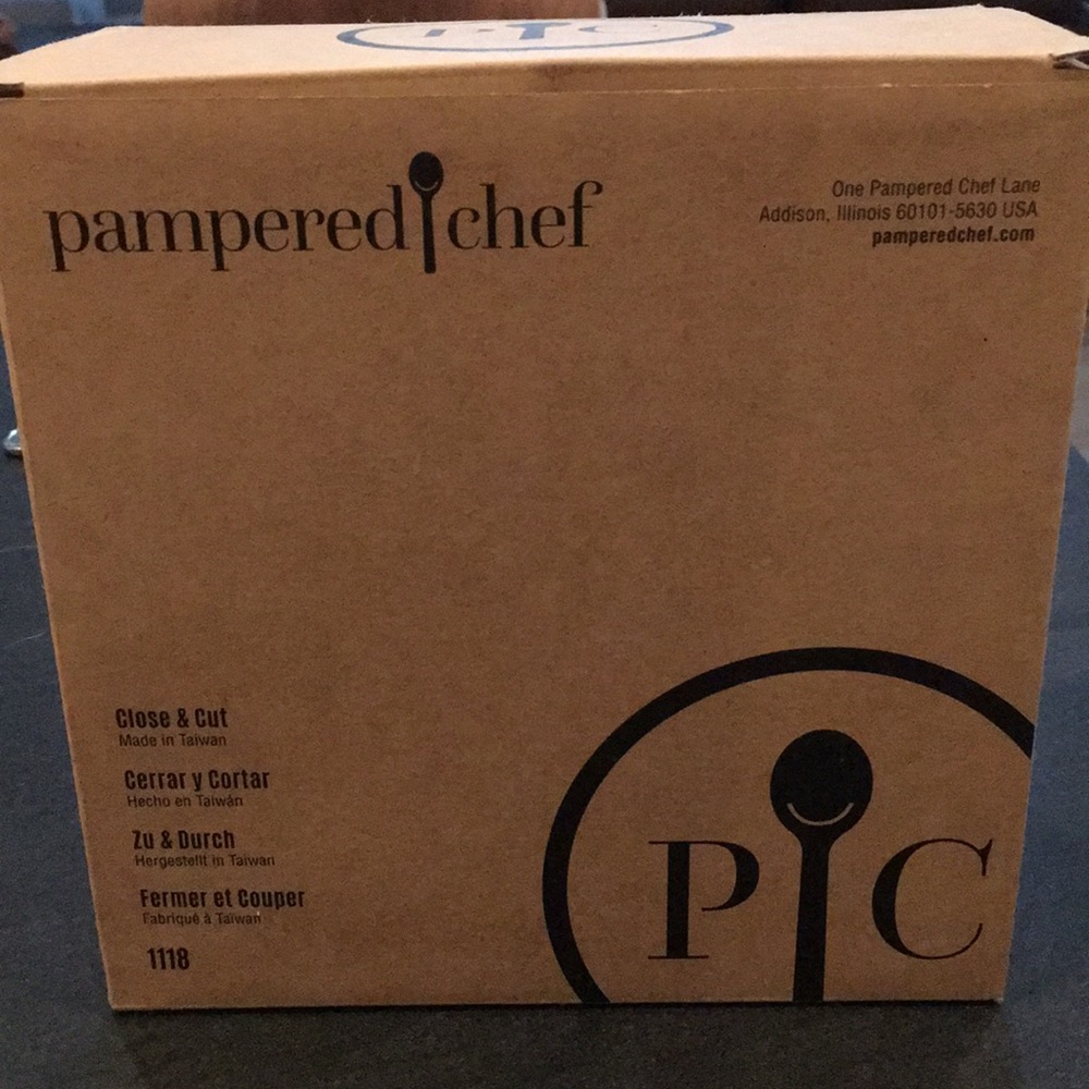 Pampered Chef Close & Cut